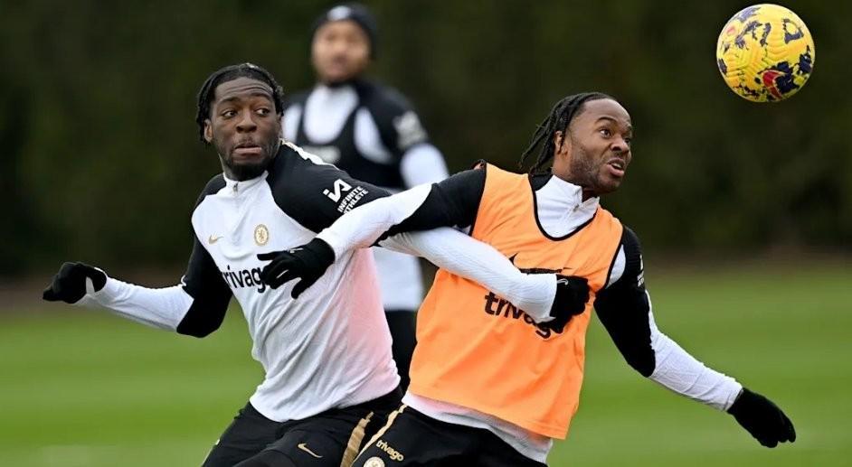 世界杯手机官网直播app下载-记者:周一之后斯特林将不再是蓝军球员;迪萨西关窗前会离队