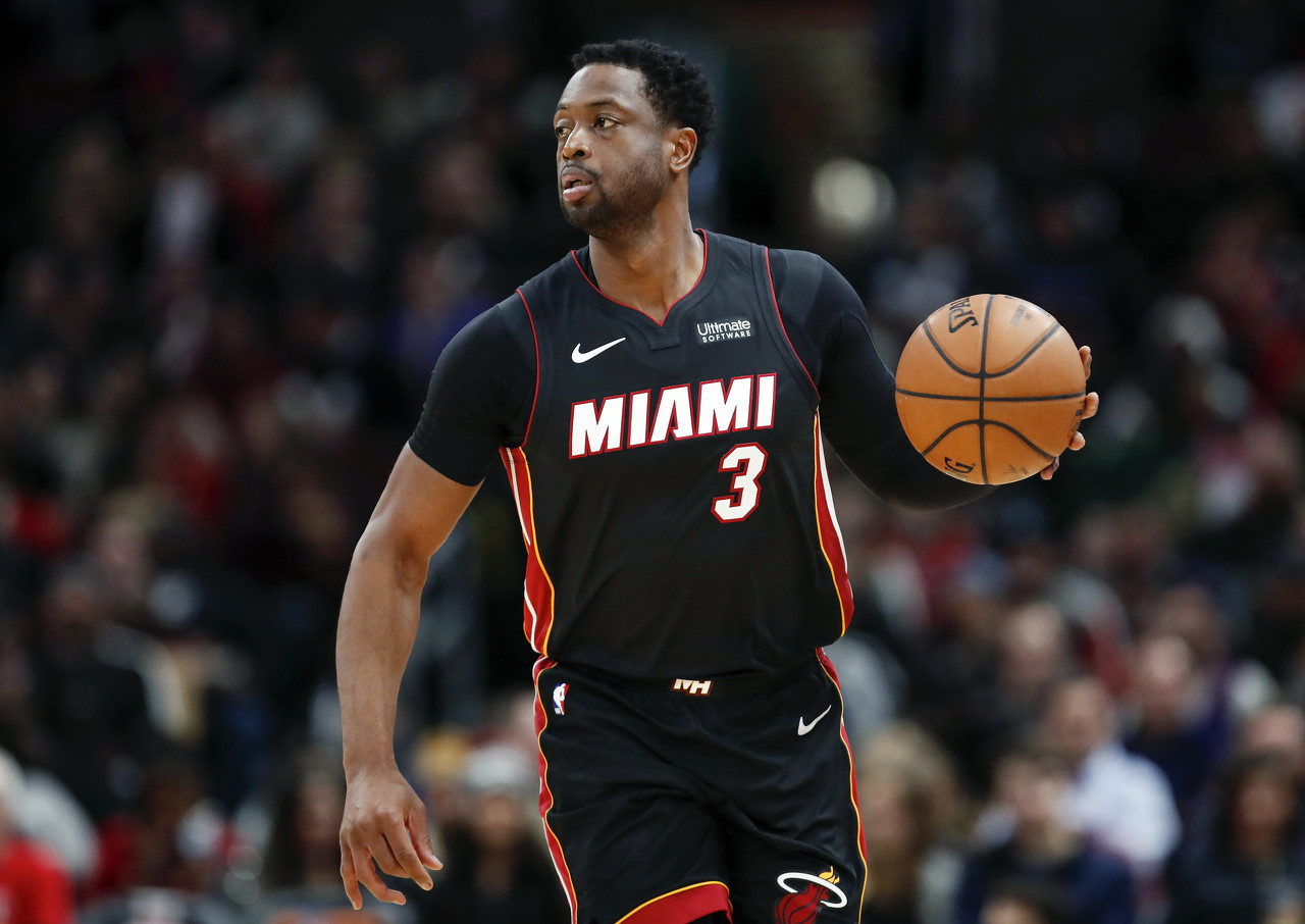 2009年的今天:韦德30投17中&罚球15中14 爆砍50分5板5助